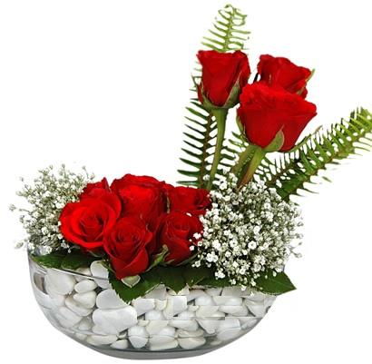 Ankara Sincan Etimesgut Çiçekçi firma ürünümüz Cam içinde 11 gül Ankara çiçek gönder firması şahane ürünümüz 